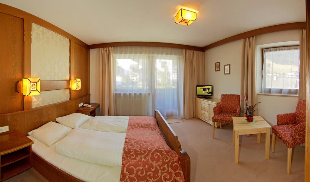 Aktiv Hotel Elan 오버라우 외부 사진
